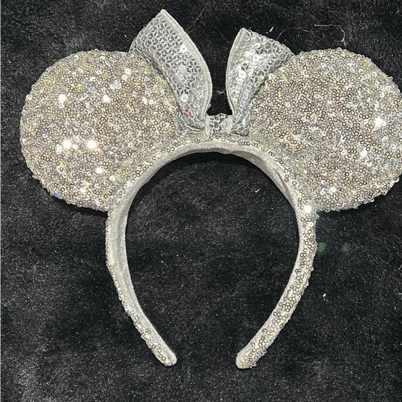Mickey Mouse Sparkling Silver Sequin Kids Headband - Picture 1 of 4